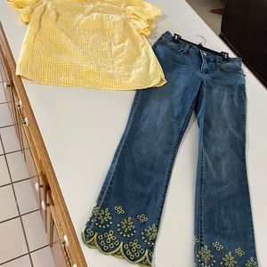 Crown and Ivy outfit